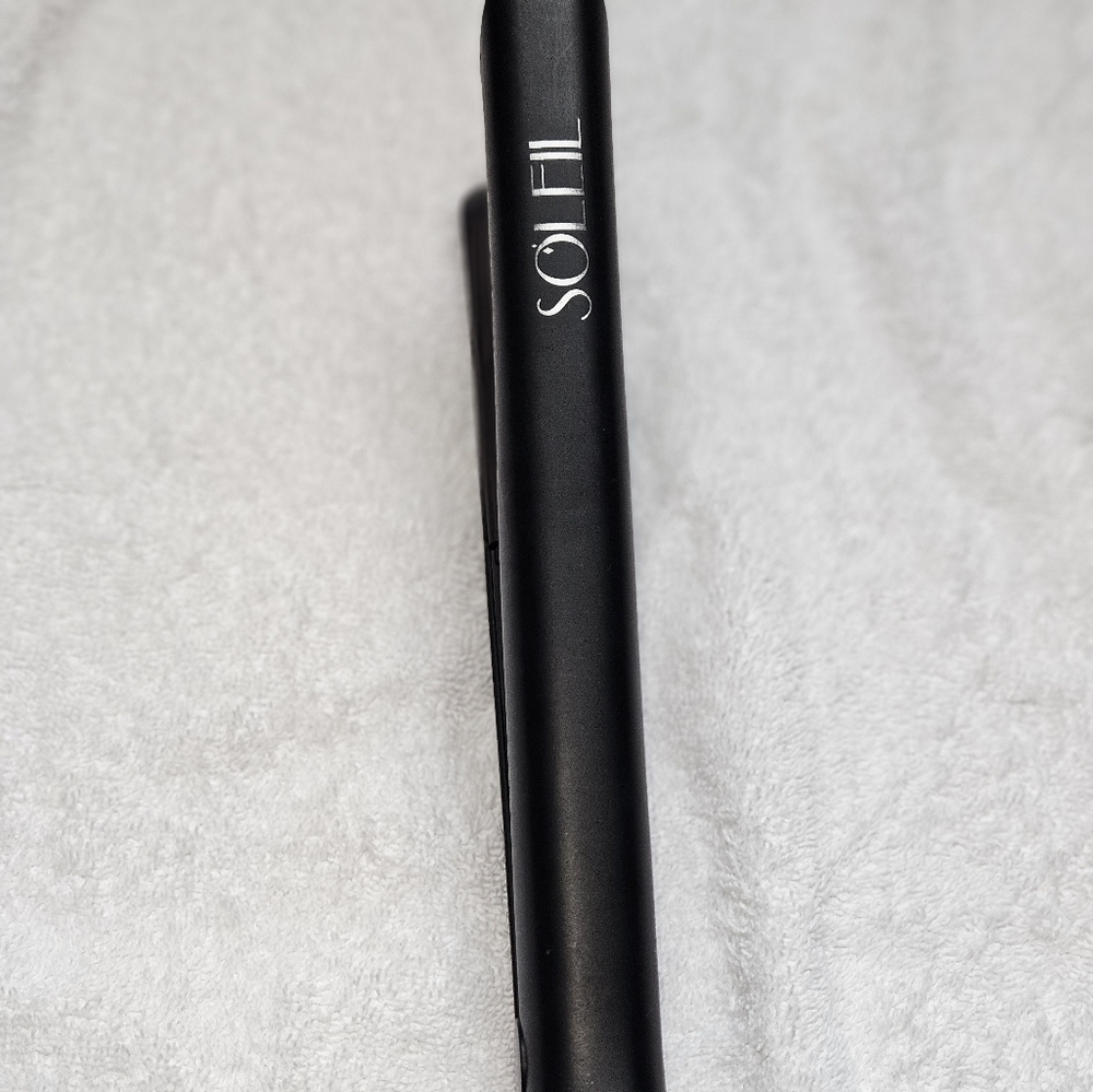 Soleil and babyliss ceramic flat iron